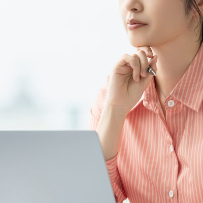 自然な会話で視聴者の満足度を上げたチャットレディの在宅副業